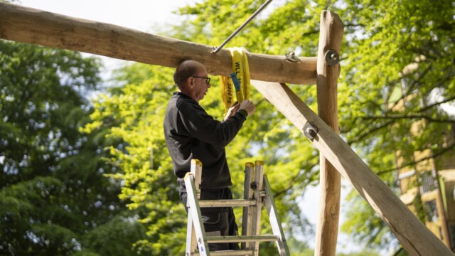 Putting up a rope swing